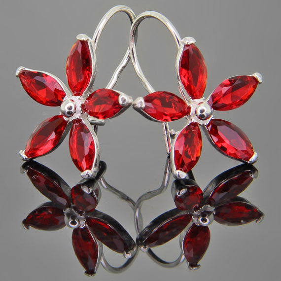 Kolczyki z dużym rubinowym kwiatem