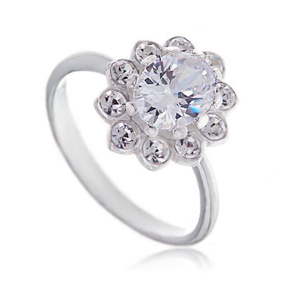 Pierścionek kwiat z białymi cyrkoniami