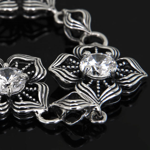 Bransoletka z kwiatami