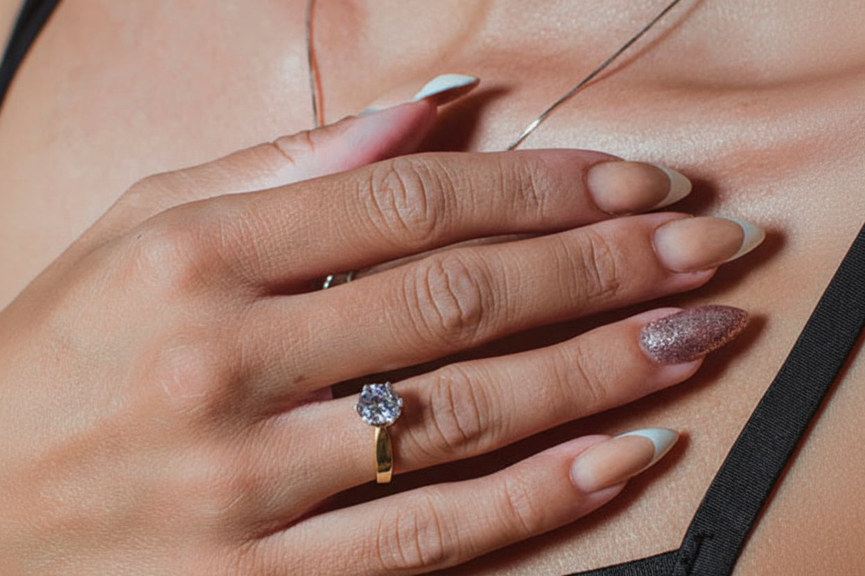 Pierścionek z białą cyrkonią 7mm