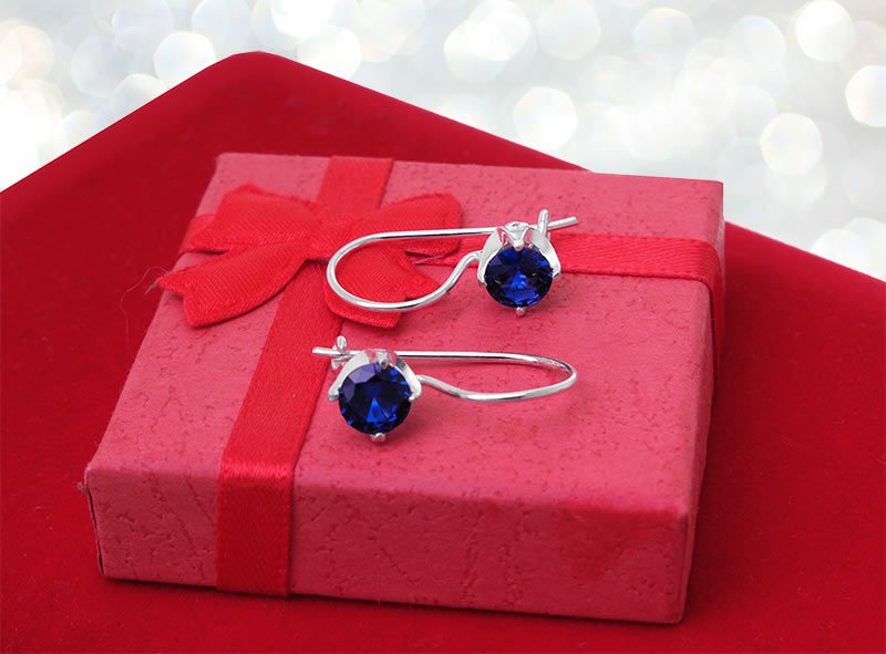 Kolczyki z szafirową cyrkonia 6mm