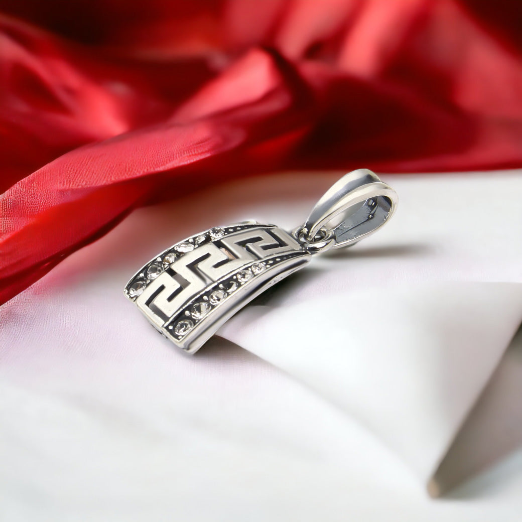 Wisiorek droga grecka z cyrkoniami