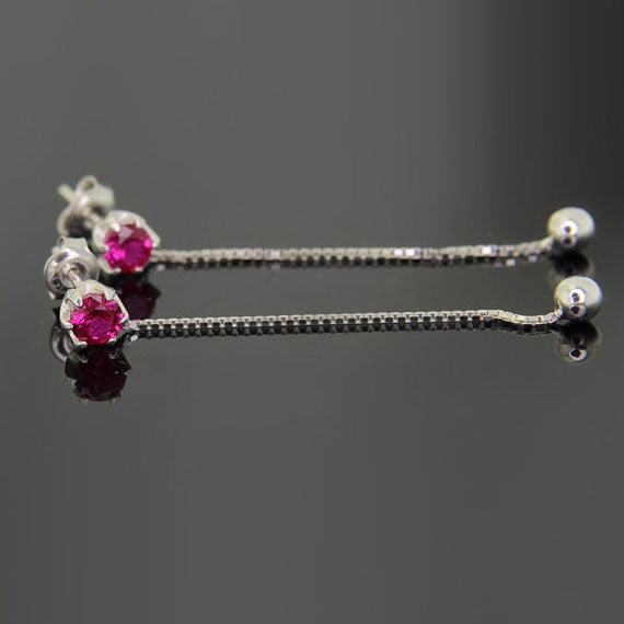 Kolczyki łańcuszki z różową cyrkonią